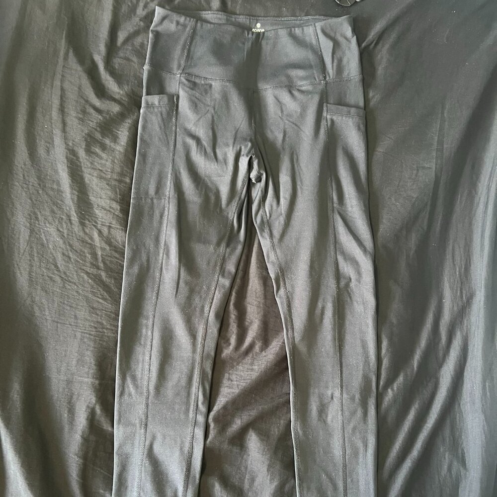 Black Athletic Leggings with Pockets